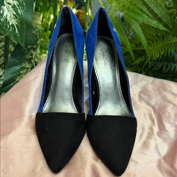 Jaclyn Smith Suede Heels Pointed Toe Heels | Chic Evening Statement - Picture 3 of 8